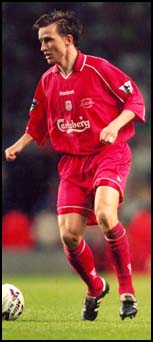 Smicer is calm on the ball!!