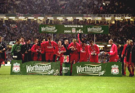 Liverpool celebrate after their triumph in the Worthington Cup final!