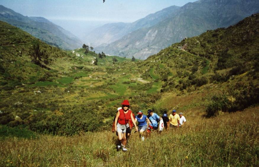 Camino a Restos Arqueol�gicos de Cantamarca
