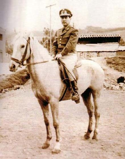 Fotograf�a ecuestre del Teniente Coronel de Caballer�a GC Horacio Pati�o Cruzatti cuando Mayor GC