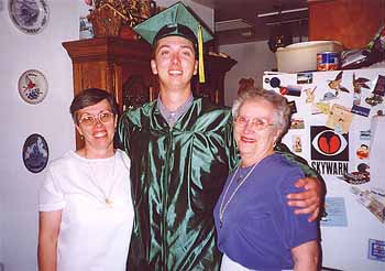 /user/GradwithMoms.jpg