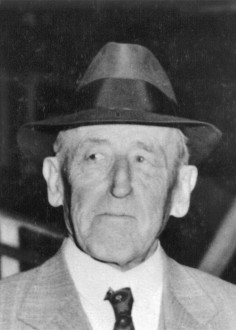 Photo of elderly Lawrence Spear