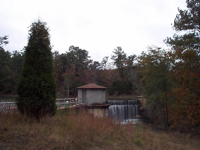 Lake Harris dam