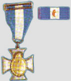 [al herico valor en combate]