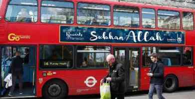 [ein Allah wohlgefälliger roter Bus in Londonabad]