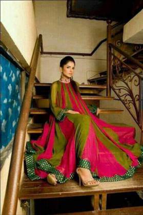 Pictures of  beautiful dresses in wholesale rates especially for boutiques
