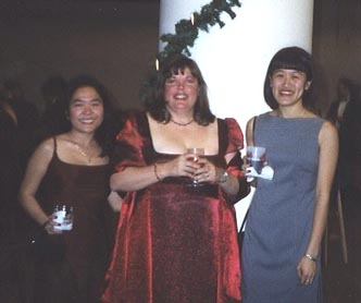 Girls.JPG (18500 bytes)