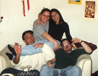 Grp_Couch2.JPG (59684 bytes)
