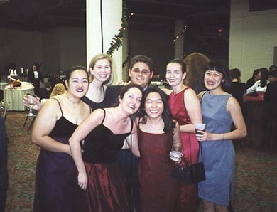 Shawn_Girls.JPG (28710 bytes)