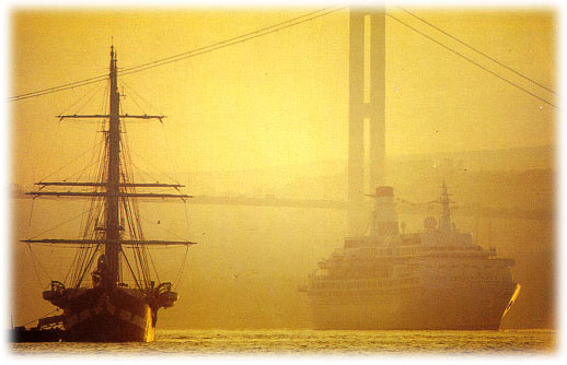 Ships,� ships,� ships�� lots of them!
