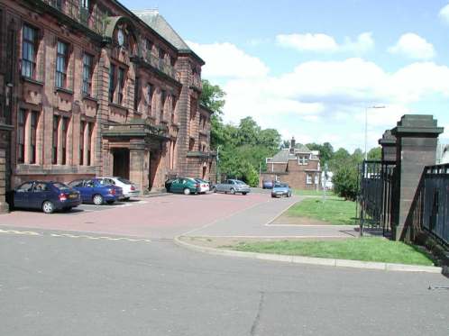 School entrance and front lawn (Gatehouse in the distance)