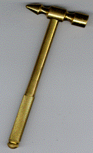ein eingescannter Hammer