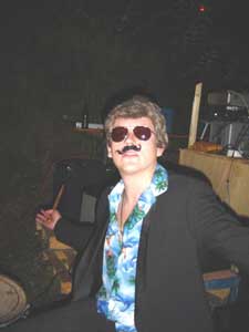 Detective Burns das ist mein Name, was kann ich tun sch�ne Dame?