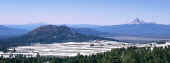craterlake3view_valley.JPG (29434 bytes)