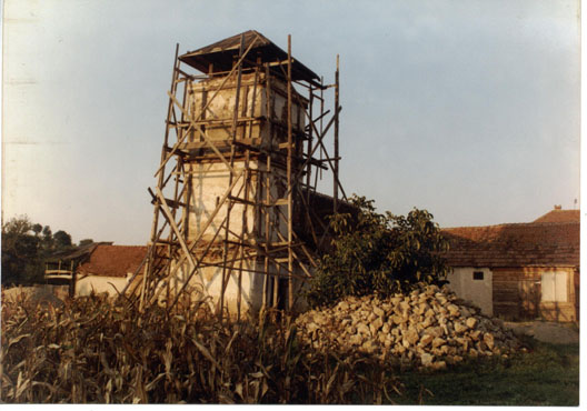 Biserica veche din Belin