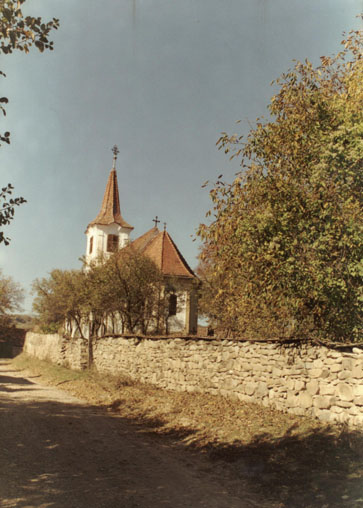 BISERICA ROMANEASCA DIN PORUMBENII MARI