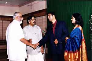 with_s_jayachandrannair_marriage.jpg (58356 bytes)