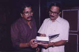 with_mtvasudevan_nair.jpg (31769 bytes)