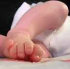 Kaden's tiny toes (9kb)
