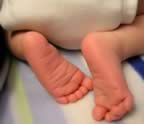 Kaden's feet - I love to kiss them (25kb)