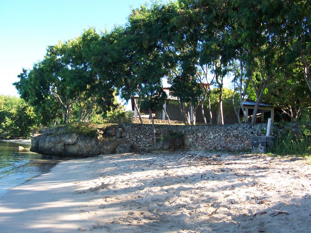 Baech where we got on the boat.