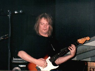 E-mail 
Duane