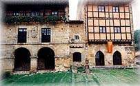 Casa de la Parra y casa del �guila