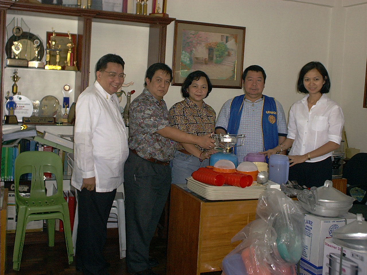 Rotary turns over utensils