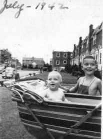 Barry and Dick as children