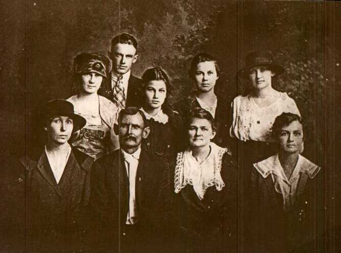 Viola Walston-Broughton Family