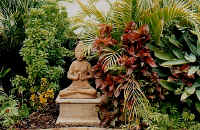 front_statue.jpg (38257 bytes)