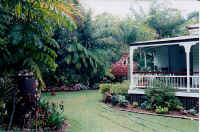 house_side_dk.jpg (34919 bytes)