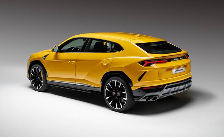 2019-Lamborghini-Urus-116.jpg