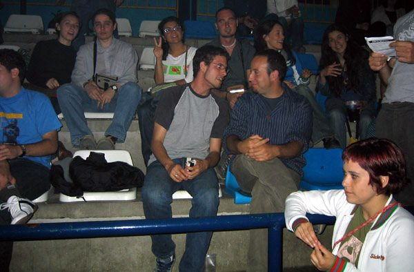 Publico.jpg (69981 bytes)