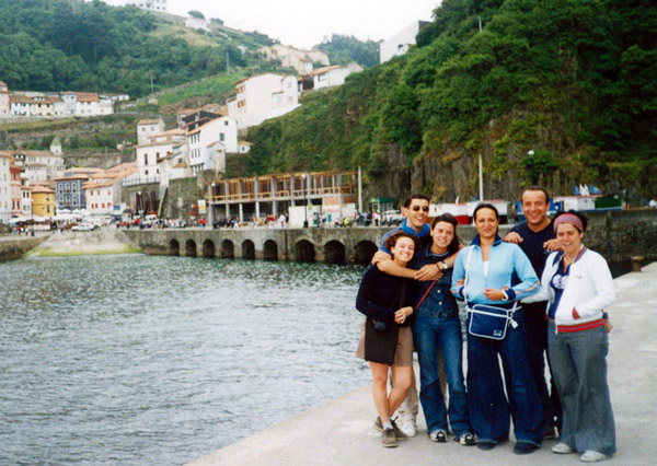 cudillero.JPG (114866 bytes)
