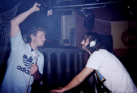 Djs.jpg (130020 bytes)