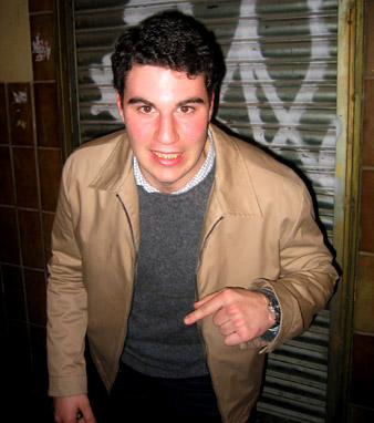 jorgedientes.jpg (46071 bytes)