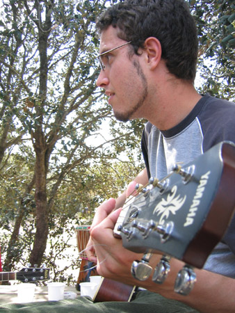 ottoguitarra.jpg (90756 bytes)