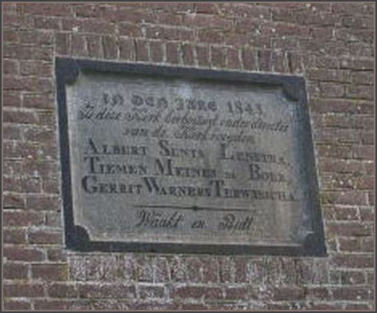 Gevelsteen kerk in Blesdijke