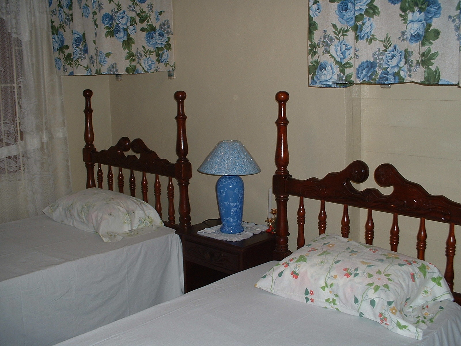Escape to Hillside Inn