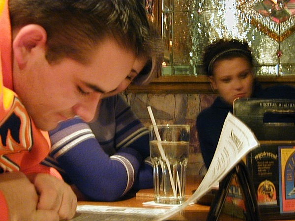 ADSCN0880.jpg (85195 bytes)