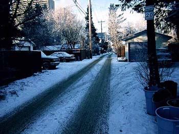 Kujan�kym� 110 st./83 av. (Edmonton, Alberta 10.1.03)