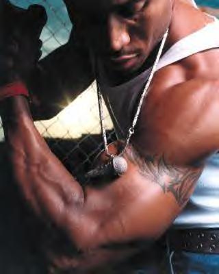 LOOK AT THOSE ARMS!!!