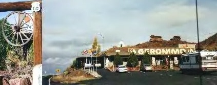 A Neat Place to stop and shop along the Arizona Route