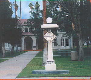 This is the City Hall building and Holt Park on Hwy 115 (5th St.) and&nbsp; S-32 (Holt Ave.). Click for Chamber info.