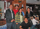 todos al lado de la hamaca