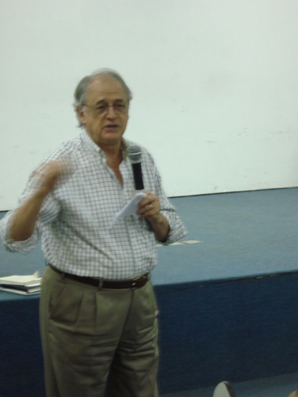 VII Simp&oacute;sio M&eacute;dico Acad&ecirc;mico de Homeopatia da Unicamp: Durval Checchinato.