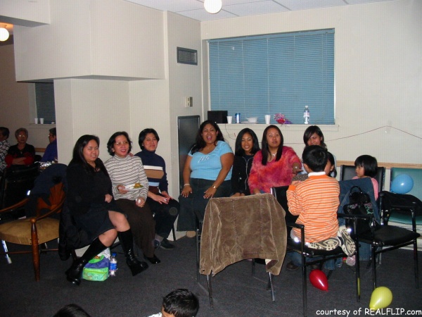 another pic with my cousins, this time with tita angie as well