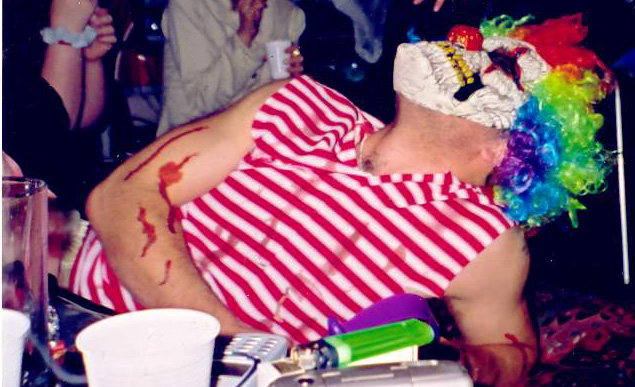 Sometimes the pressure on a killer clown is just too much!