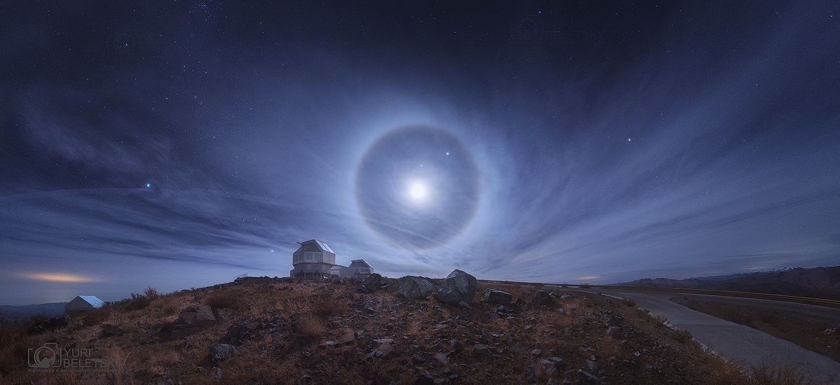 http://www.geocities.ws/hopart/PHOTO/halo_pano_beletsky-ANTARTICA.NASA-DAY.JPG